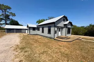134 E North St, Goliad, TX 77963 - Photo 5