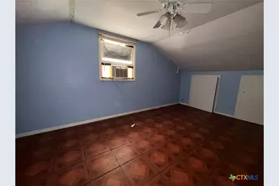 1305 E Mistletoe Avenue, Victoria, TX 77901 - Photo 17