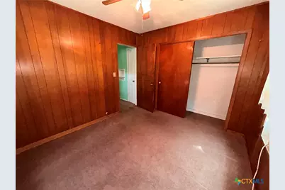 1305 E Mistletoe Avenue, Victoria, TX 77901 - Photo 11