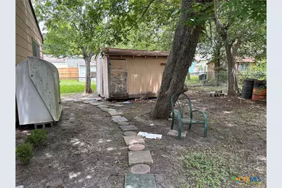 1305 E Mistletoe Avenue, Victoria, TX 77901 - Photo 25