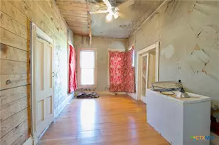 216 Fortune St, Marlin, TX 76661 - Photo 3