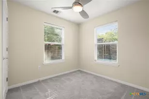 1705 E 14th St, Austin, TX 78702 - Photo 17