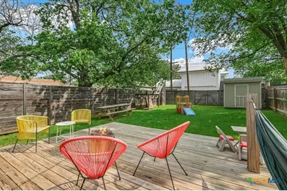 1705 E 14th Street #B, Austin, TX 78702 - Photo 1