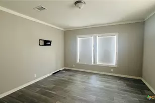2214 Pecan St, Bastrop, TX 78602 - Photo 9