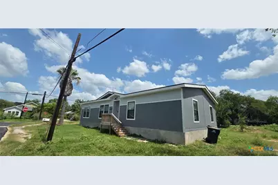 2214 Pecan Street, Bastrop, TX 78602 - Photo 3
