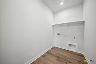 10913 Tallsalt Dr, Austin, TX 78754 - Photo 15