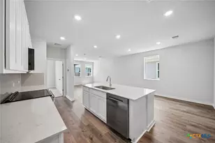 10913 Tallsalt Dr, Austin, TX 78754 - Photo 13