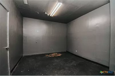 4106 Houston Highway, Victoria, TX 77901 - Photo 37