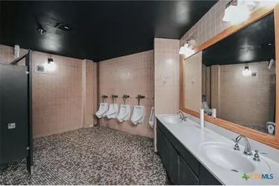 4106 Houston Highway, Victoria, TX 77901 - Photo 23