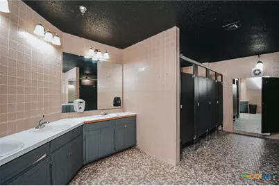 4106 Houston Highway, Victoria, TX 77901 - Photo 21