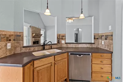 137 Bonnies Way, New Braunfels, TX 78130 - Photo 9