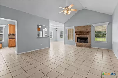 137 Bonnies Way, New Braunfels, TX 78130 - Photo 5
