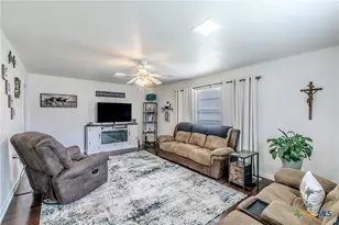 306 Fennimore St, Gatesville, TX 76528 - Photo 3