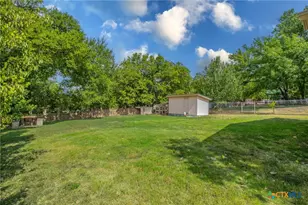 306 Fennimore St, Gatesville, TX 76528 - Photo 21