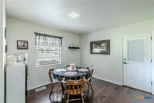 306 Fennimore St, Gatesville, TX 76528 - Photo 5
