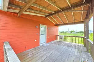 205 Buckskin Dr, Palacios, TX 77465 - Photo 11