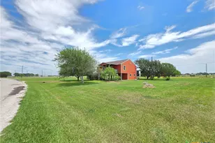 205 Buckskin Dr, Palacios, TX 77465 - Photo 33