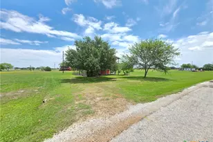 205 Buckskin Dr, Palacios, TX 77465 - Photo 29