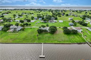 748 W Bayshore Dr, Palacios, TX 77465 - Photo 47
