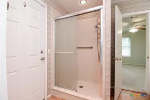 748 W Bayshore Dr, Palacios, TX 77465 - Photo 31
