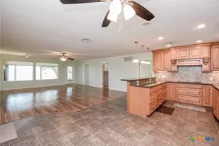 748 W Bayshore Dr, Palacios, TX 77465 - Photo 19