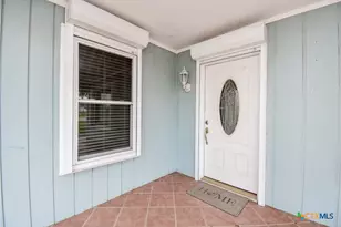 748 W Bayshore Dr, Palacios, TX 77465 - Photo 5