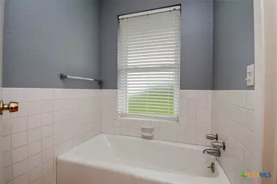 748 W Bayshore Drive, Palacios, TX 77465 - Photo 25