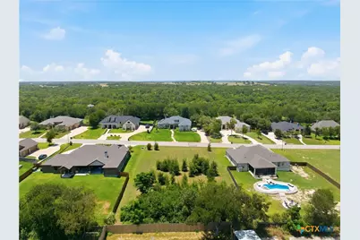 578 Creekside Drive, Belton, TX 76513 - Photo 7