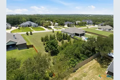 578 Creekside Drive, Belton, TX 76513 - Photo 13