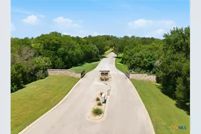 578 Creekside Drive, Belton, TX 76513 - Photo 3