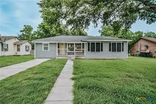 606 E Mesquite Ln, Victoria, TX 77901 - Photo 1
