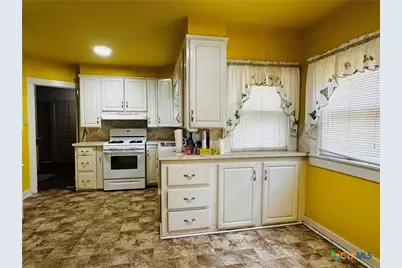 226 Duggan Street, Seguin, TX 78155 - Photo 15