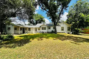 226 Duggan St, Seguin, TX 78155 - Photo 21