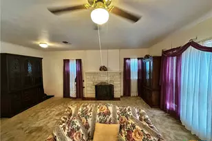 226 Duggan St, Seguin, TX 78155 - Photo 7