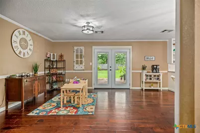 305 W Division Street, Edna, TX 77957 - Photo 7