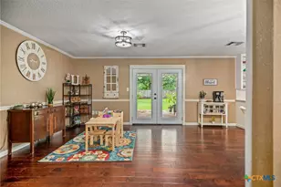 305 W Division St, Edna, TX 77957 - Photo 7