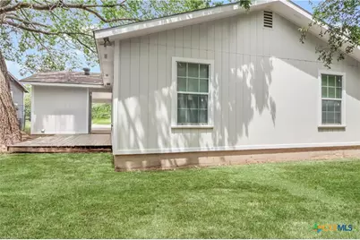 1037 N Guadalupe Street, Seguin, TX 78155 - Photo 19