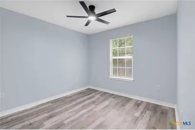 1037 N Guadalupe Street, Seguin, TX 78155 - Photo 13