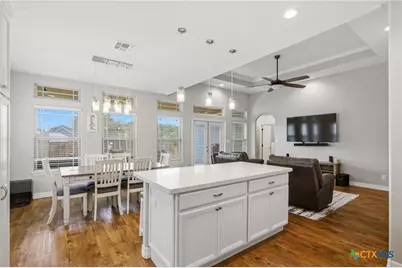 121 Nantucket Avenue, Victoria, TX 77904 - Photo 11