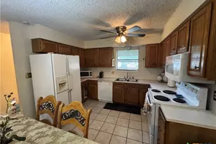 202 Vanessa Ln, Victoria, TX 77901 - Photo 13