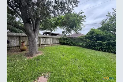 202 Vanessa Lane, Victoria, TX 77901 - Photo 19