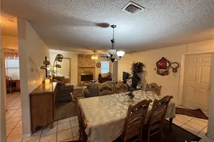 202 Vanessa Ln, Victoria, TX 77901 - Photo 5