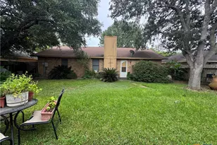 202 Vanessa Ln, Victoria, TX 77901 - Photo 25