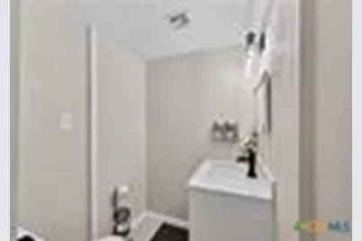 6072 County Road 122, Hallettsville, TX 77964 - Photo 15