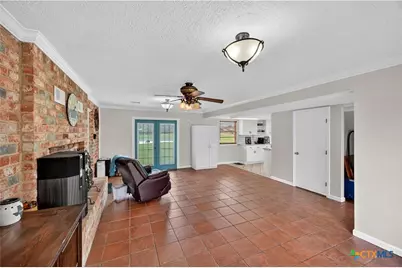 6072 County Road 122, Hallettsville, TX 77964 - Photo 19