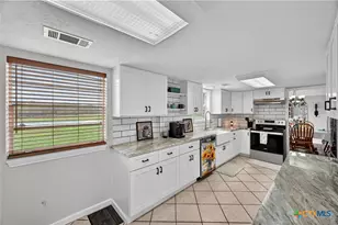 6072 Co Rd 122, Hallettsville, TX 77964 - Photo 21