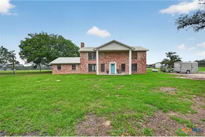 6072 County Road 122, Hallettsville, TX 77964 - Photo 1