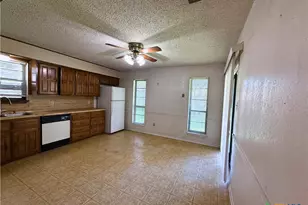 1207 Mildred Lee Ln, Harker Heights, TX 76548 - Photo 7