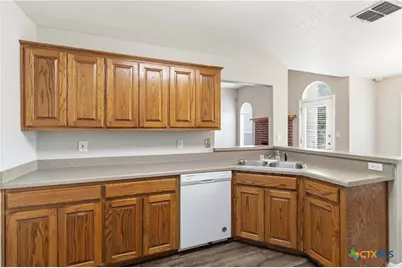 521 Woodlake Drive, Mcqueeney, TX 78123 - Photo 13