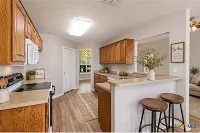 521 Woodlake Drive, Mcqueeney, TX 78123 - Photo 11